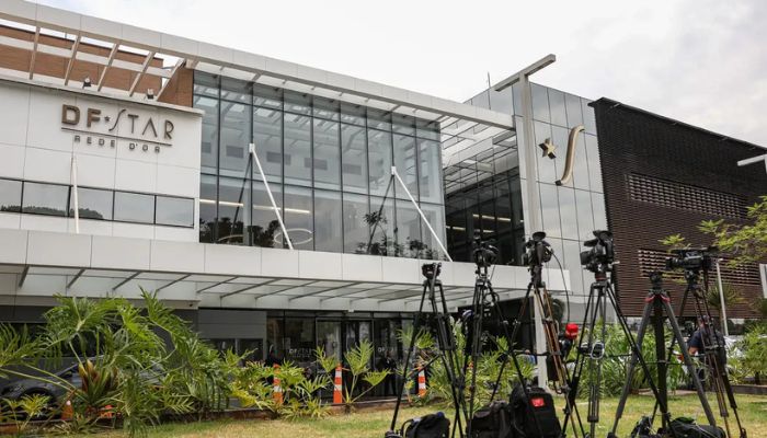  Bolsonaro apresenta crise de soluços e pressão alta após procedimento 